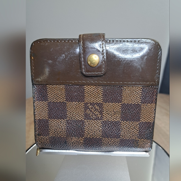 Louis Vuitton Damier Ebene Compact Wallet - Picture 1 of 15